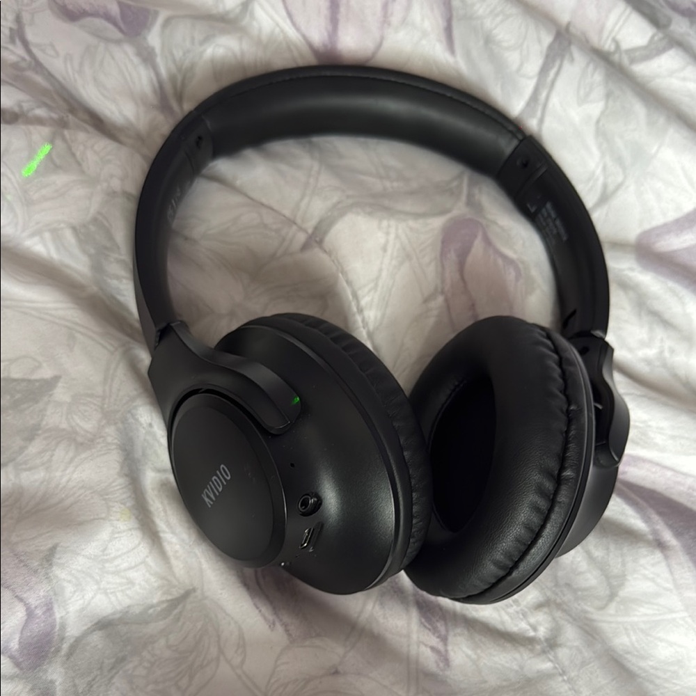 Indigo Black Wireless Headphones